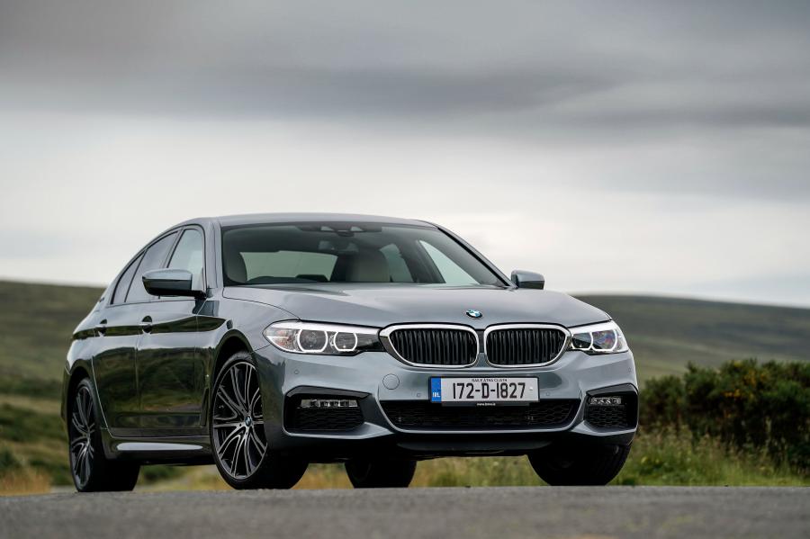  BMW 530e M Sport (G30) 2017 года  (UK) (фото 36 из 40)